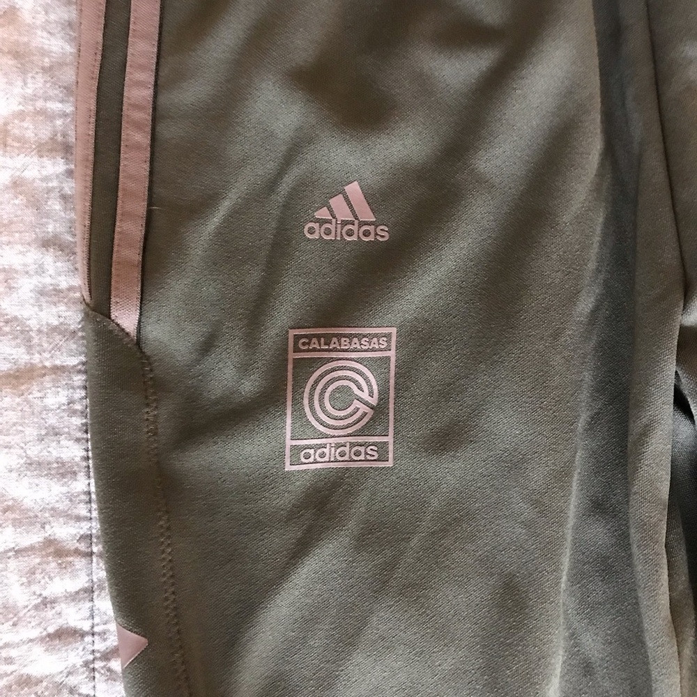 NWT YEEZY Adidas Track Pants Core/Mink size small